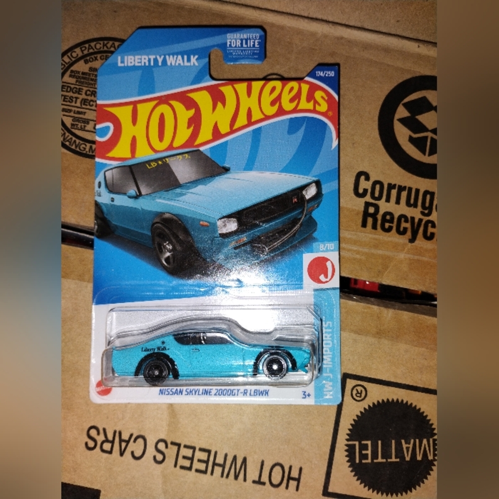 Hot Wheels Liberty Walk HW J-Imports Nissan Skyline 2000GTR LBWK